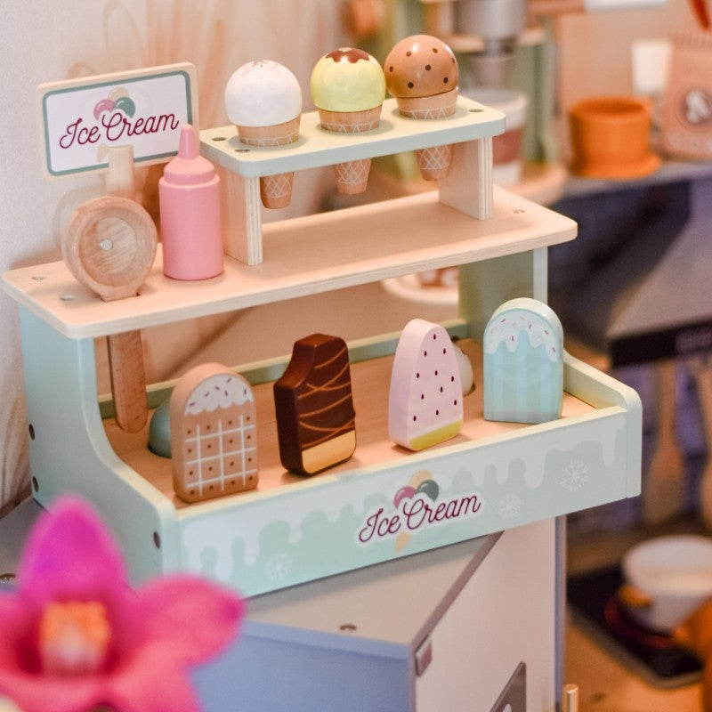 🥕 Toy Kitchens & Toy Shops