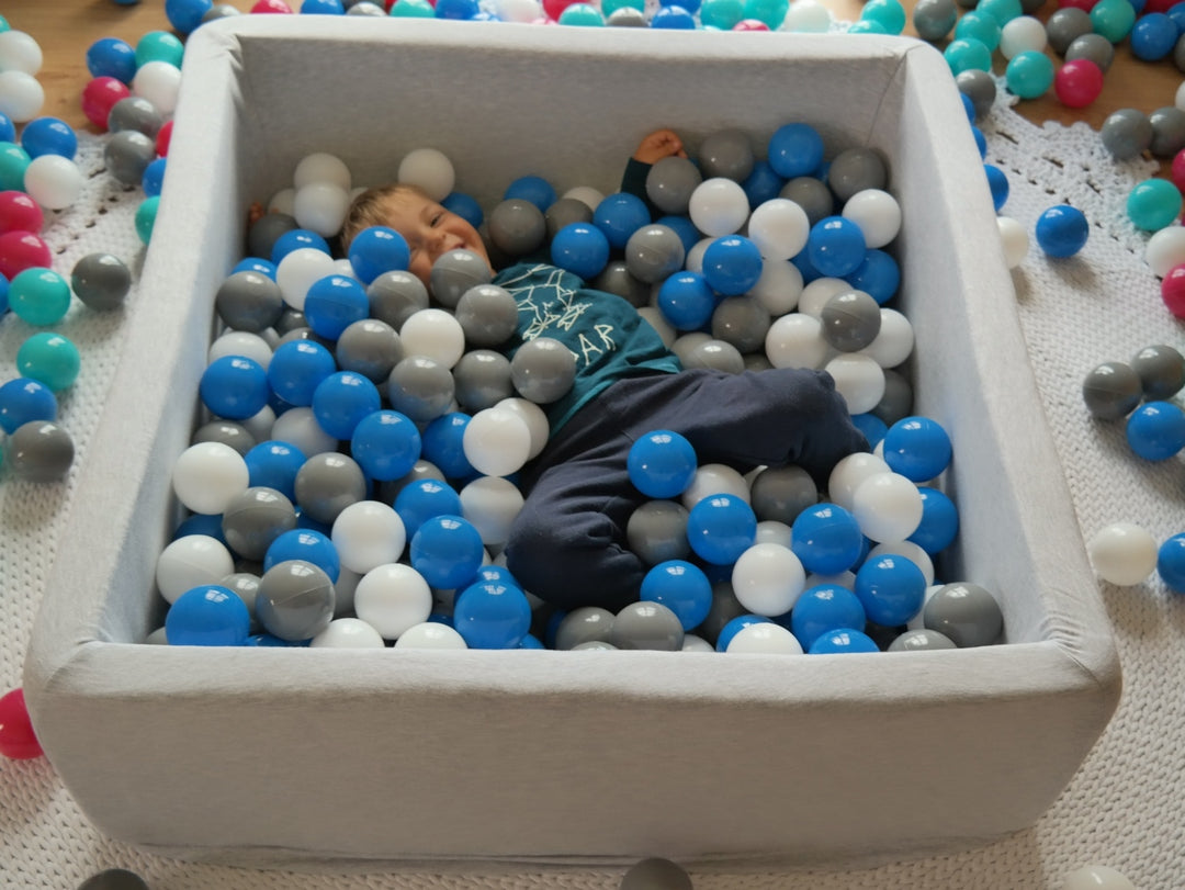 Soft Jersey ball pit with 450 balls, 90x90 cm