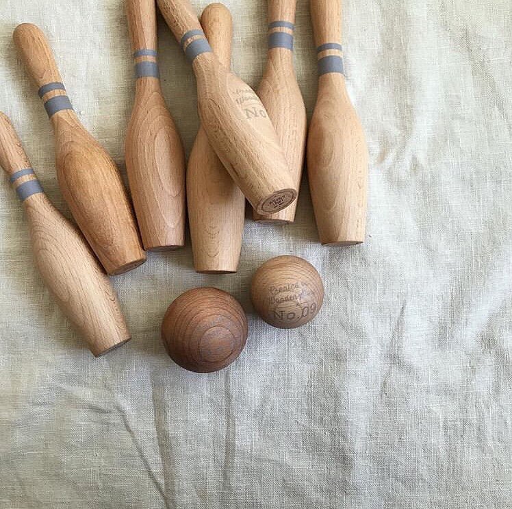Houten bowlingkegels - natuurlijk