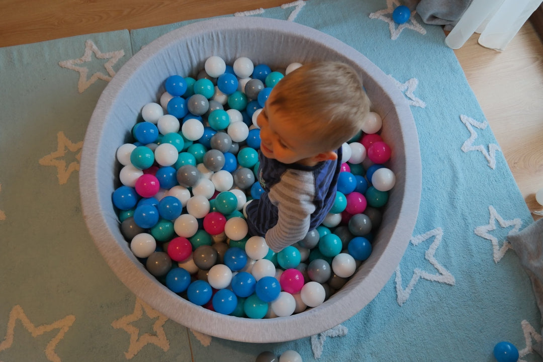Grey ball pit + 300 balls