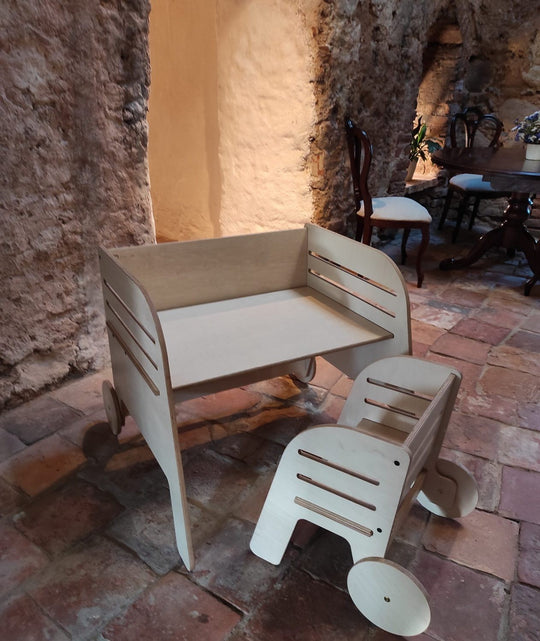 Montessori Table and Chair Set - Wagon Wheel