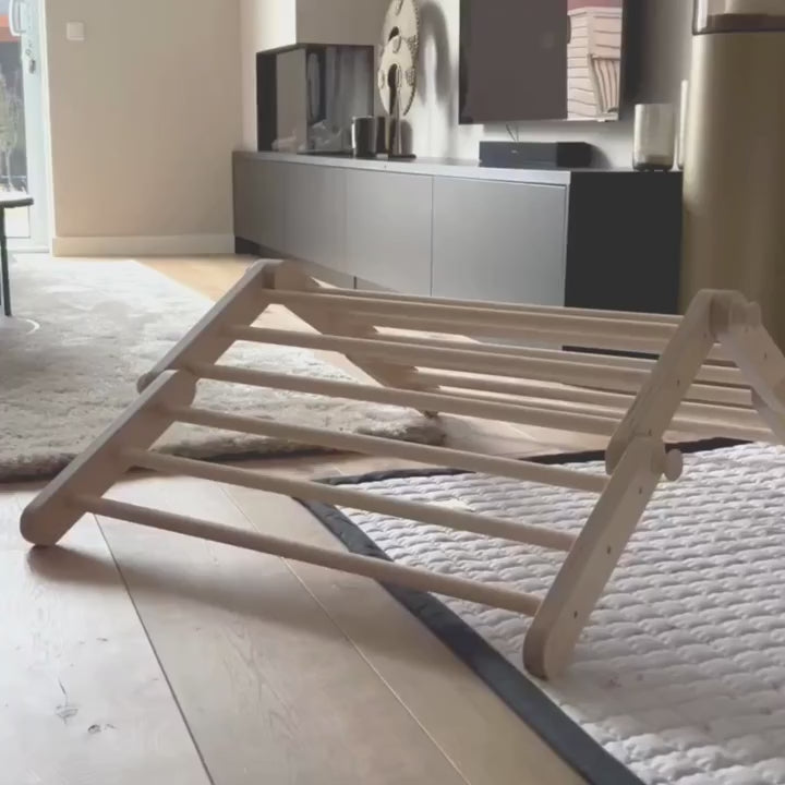 Ette Tete MOPITRI® 4-segmenten aanpasbare klimdriehoek met een glij-/klimhelling